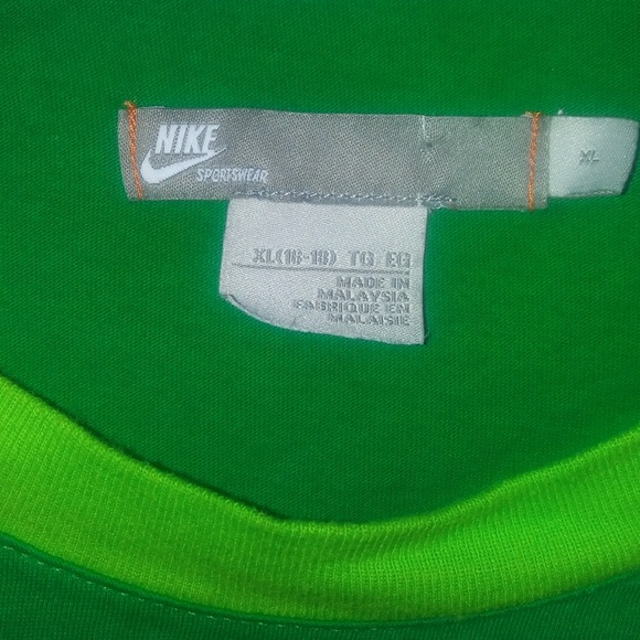 Nike dri fit top - Picture 3 of 7